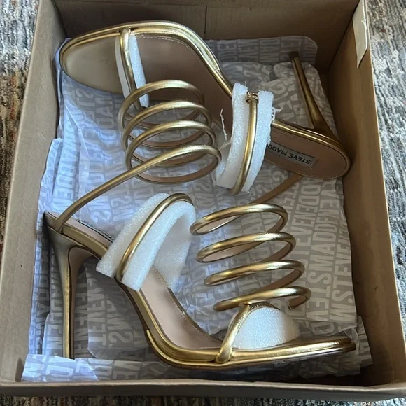 Steve maddens exotica gold sandals - Picture 9 of 9